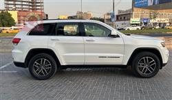 جیپ گراند شیرۆکی